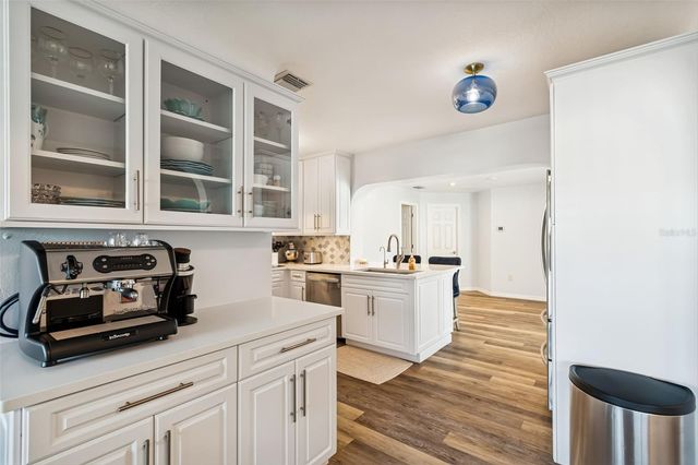 5112 58TH WAY N, Kenneth City, FL 33709