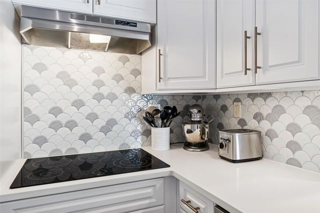 5112 58TH WAY N, Kenneth City, FL 33709