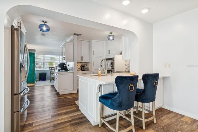 5112 58TH WAY N, Kenneth City, FL 33709