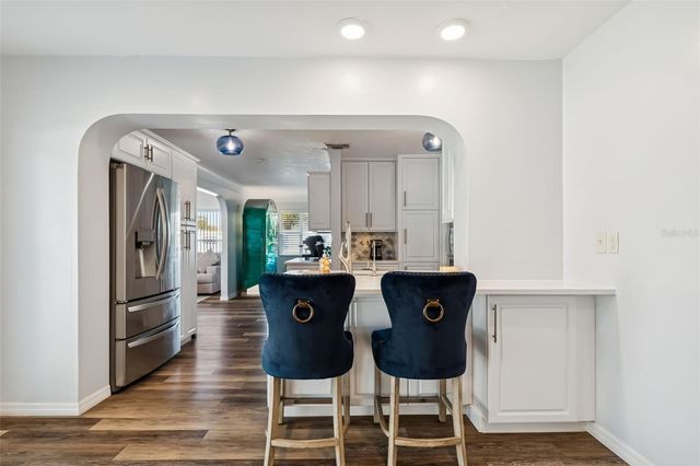 5112 58TH WAY N, Kenneth City, FL 33709