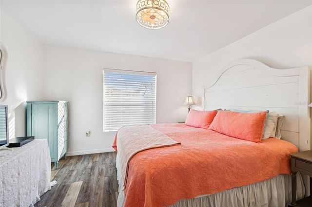 5112 58TH WAY N, Kenneth City, FL 33709