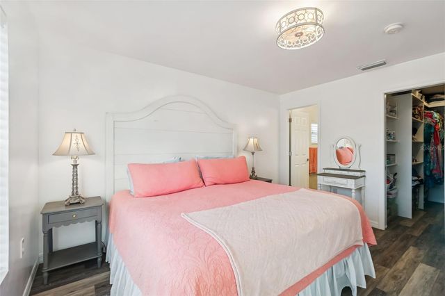 5112 58TH WAY N, Kenneth City, FL 33709