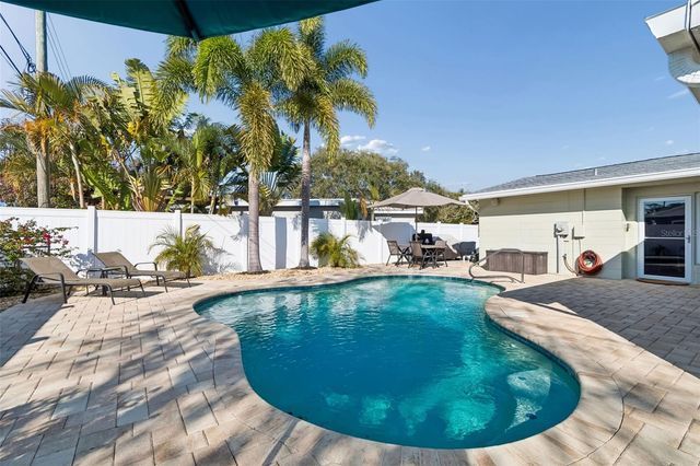 5112 58TH WAY N, Kenneth City, FL 33709