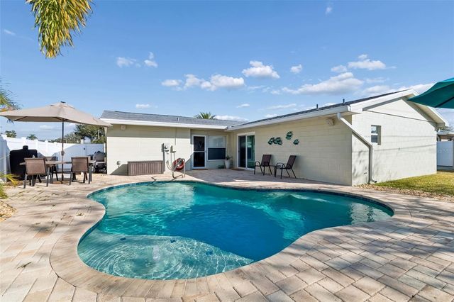 5112 58TH WAY N, Kenneth City, FL 33709