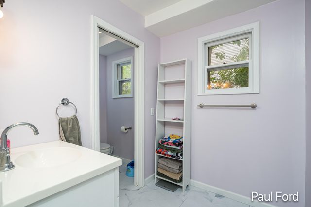 924 Hall Street Se, City Of Grand Rapids, MI 49507