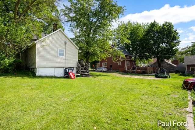 924 Hall Street Se, City Of Grand Rapids, MI 49507