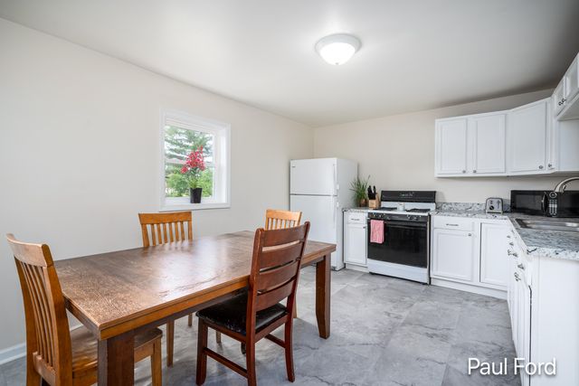 924 Hall Street Se, City Of Grand Rapids, MI 49507