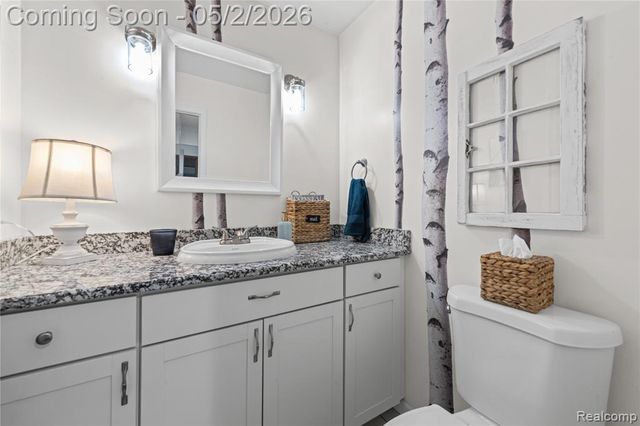 961 Cedar Oaks Trail, White Lake, MI 48386