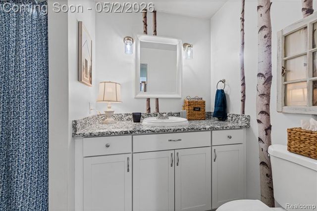 961 Cedar Oaks Trail, White Lake, MI 48386