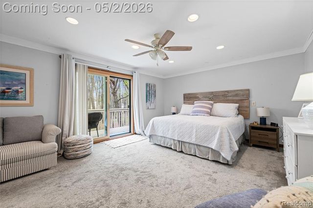 961 Cedar Oaks Trail, White Lake, MI 48386