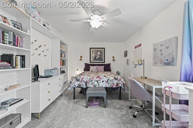 961 Cedar Oaks Trail, White Lake, MI 48386