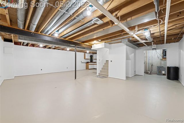 961 Cedar Oaks Trail, White Lake, MI 48386