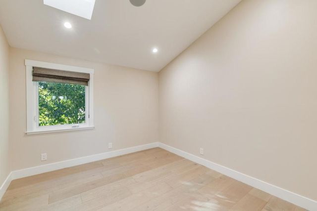 2886 Emerson Street, Palo Alto, CA 94306