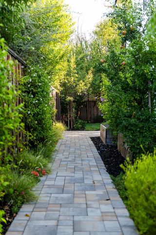 2886 Emerson Street, Palo Alto, CA 94306