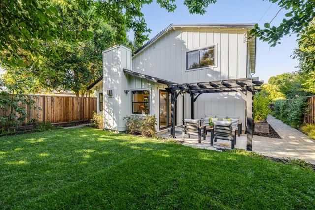 2886 Emerson Street, Palo Alto, CA 94306