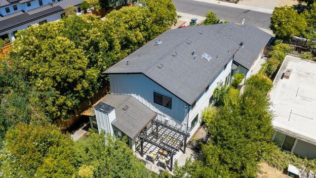 2886 Emerson Street, Palo Alto, CA 94306