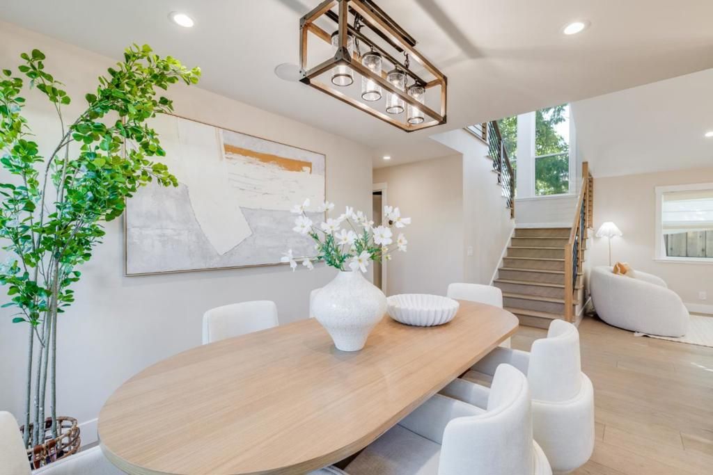 Image 11 of property listing at 2886 Emerson Street, Palo Alto, CA 94306