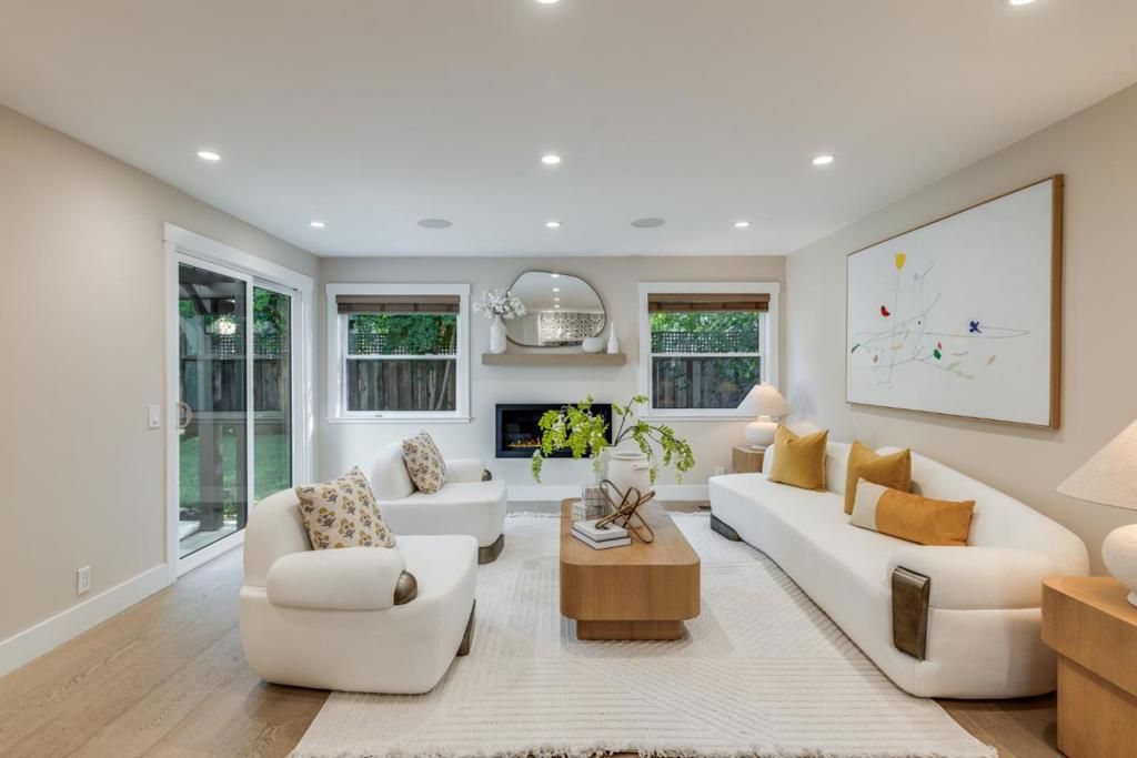 Image 19 of property listing at 2886 Emerson Street, Palo Alto, CA 94306