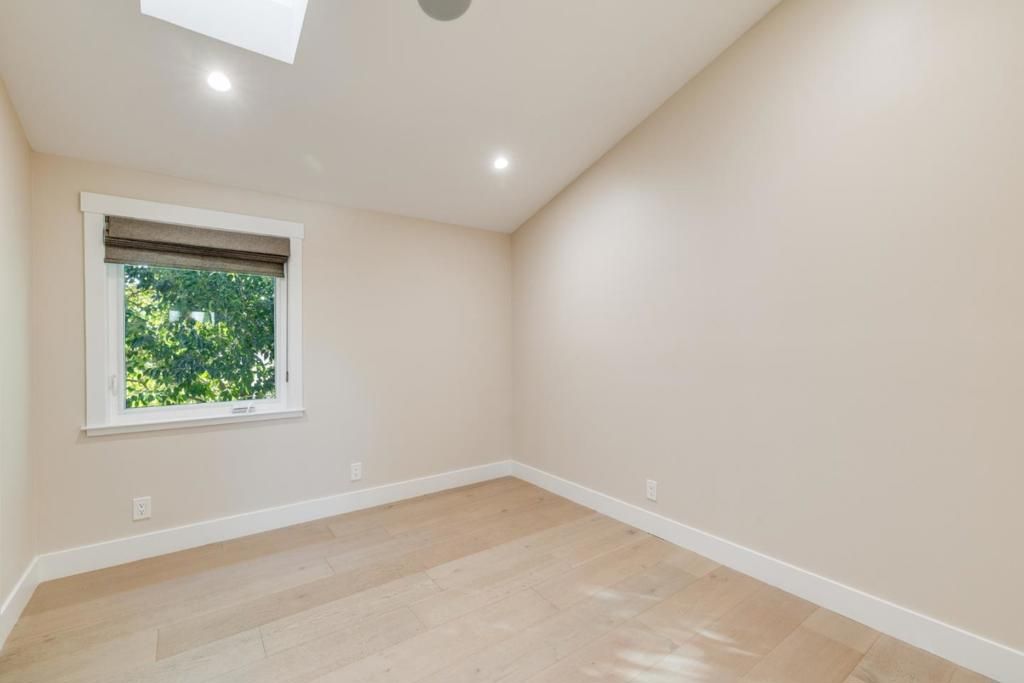 Image 23 of property listing at 2886 Emerson Street, Palo Alto, CA 94306