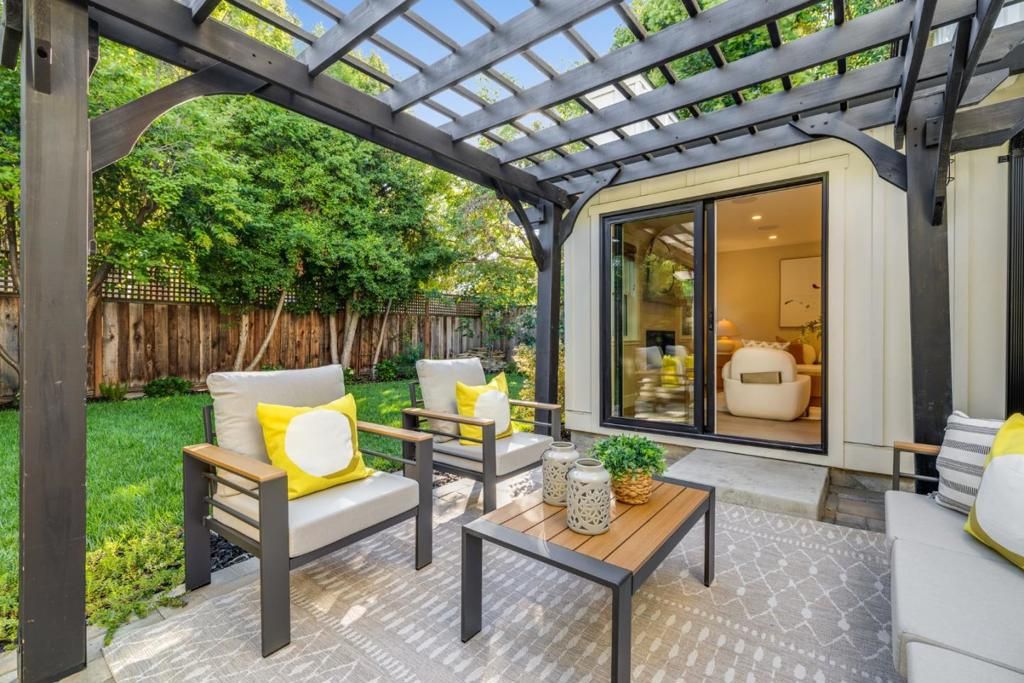 Image 31 of property listing at 2886 Emerson Street, Palo Alto, CA 94306