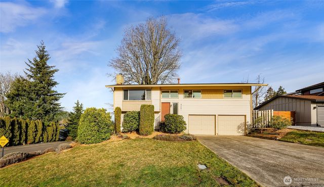 3701 Ridgemont Way, Bellingham, WA 98226