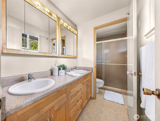 3701 Ridgemont Way, Bellingham, WA 98226