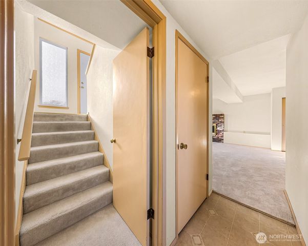 3701 Ridgemont Way, Bellingham, WA 98226