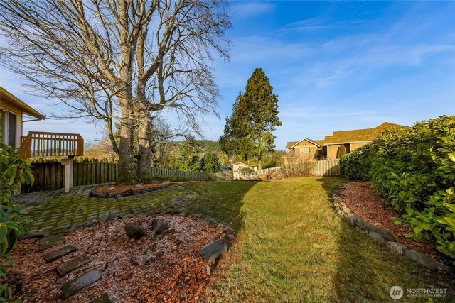 3701 Ridgemont Way, Bellingham, WA 98226