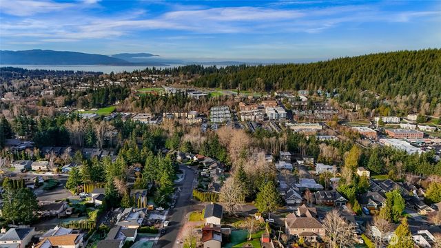 3701 Ridgemont Way, Bellingham, WA 98226