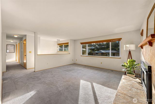 3701 Ridgemont Way, Bellingham, WA 98226