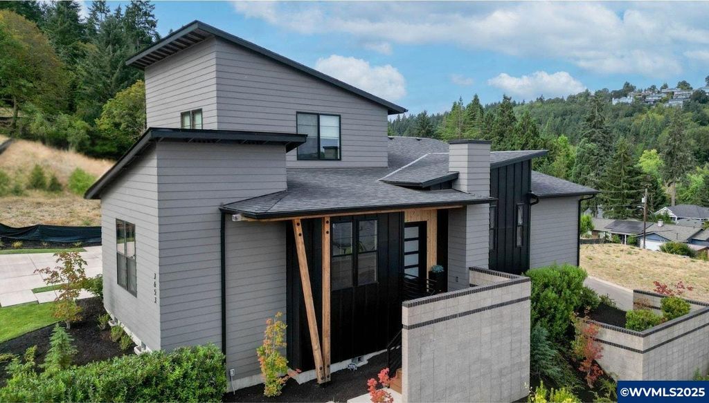 3653 Maidenhair Pl S, Salem, OR 97302