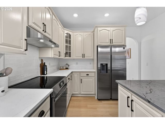 13539 Se SCOTT CREEK Ln, Happy Valley, OR 97086