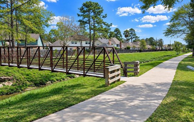 17107 Rustington Drive, Spring, TX 77379