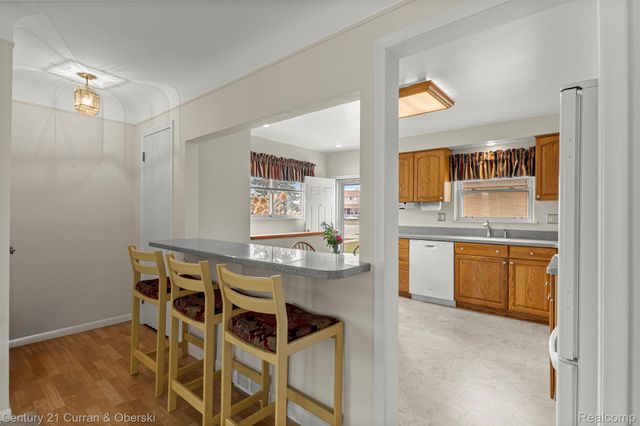 20025 Valera Street, St. Clair Shores, MI 48080