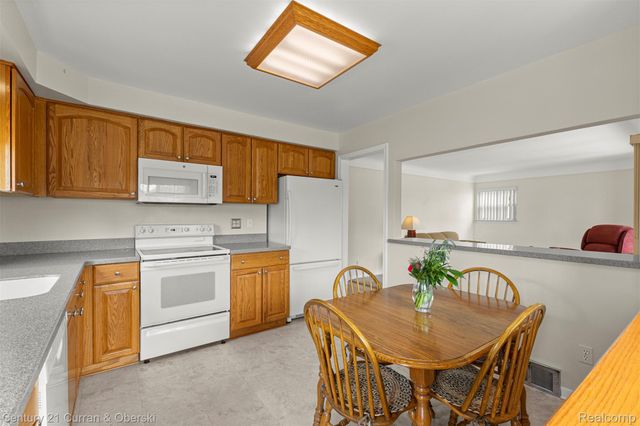 20025 Valera Street, St. Clair Shores, MI 48080