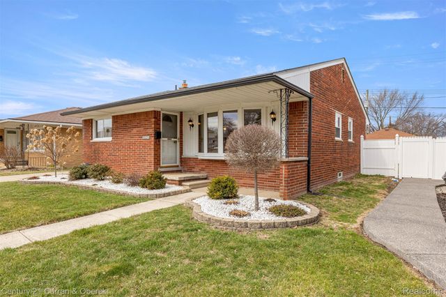 20025 Valera Street, St. Clair Shores, MI 48080