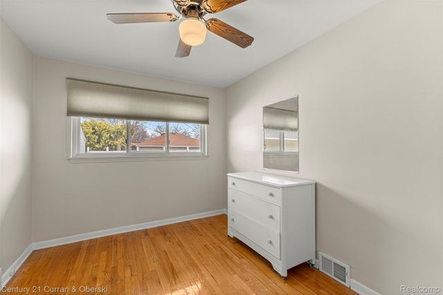 20025 Valera Street, St. Clair Shores, MI 48080