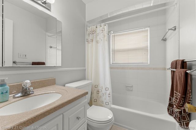 20025 Valera Street, St. Clair Shores, MI 48080