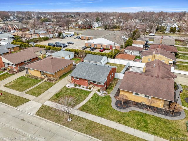 20025 Valera Street, St. Clair Shores, MI 48080