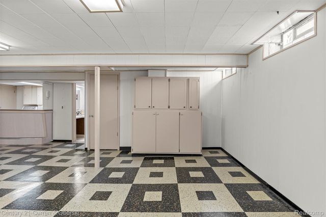 20025 Valera Street, St. Clair Shores, MI 48080