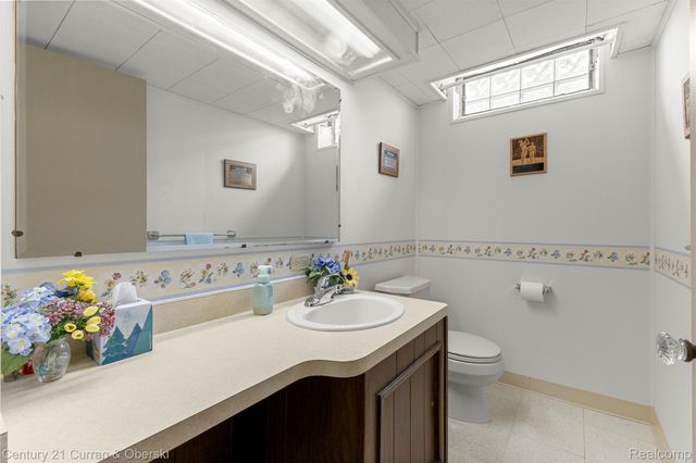 20025 Valera Street, St. Clair Shores, MI 48080