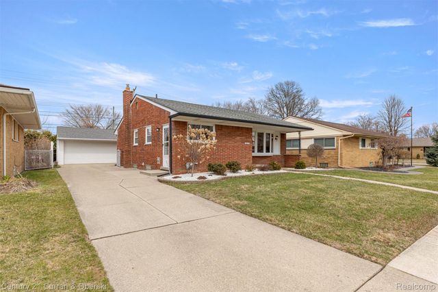 20025 Valera Street, St. Clair Shores, MI 48080