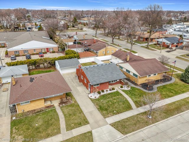 20025 Valera Street, St. Clair Shores, MI 48080