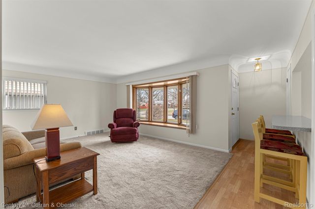 20025 Valera Street, St. Clair Shores, MI 48080