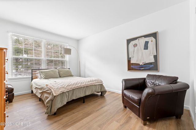 18 Diane Drive, Tinton Falls, NJ 07753