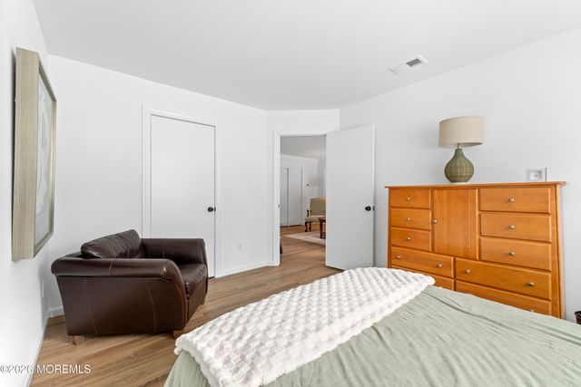 18 Diane Drive, Tinton Falls, NJ 07753