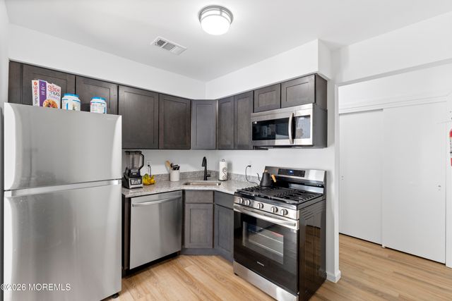 18 Diane Drive, Tinton Falls, NJ 07753