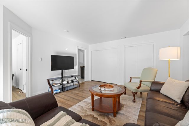 18 Diane Drive, Tinton Falls, NJ 07753