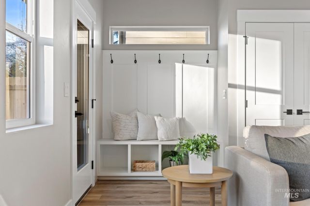 2111 S Pacific St, Boise, ID 83705