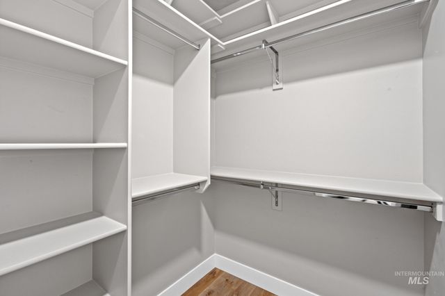 2111 S Pacific St, Boise, ID 83705